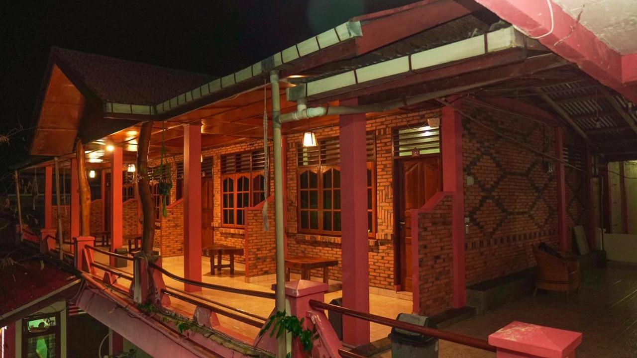 Judita Cottages Tuk Tuk Exterior foto